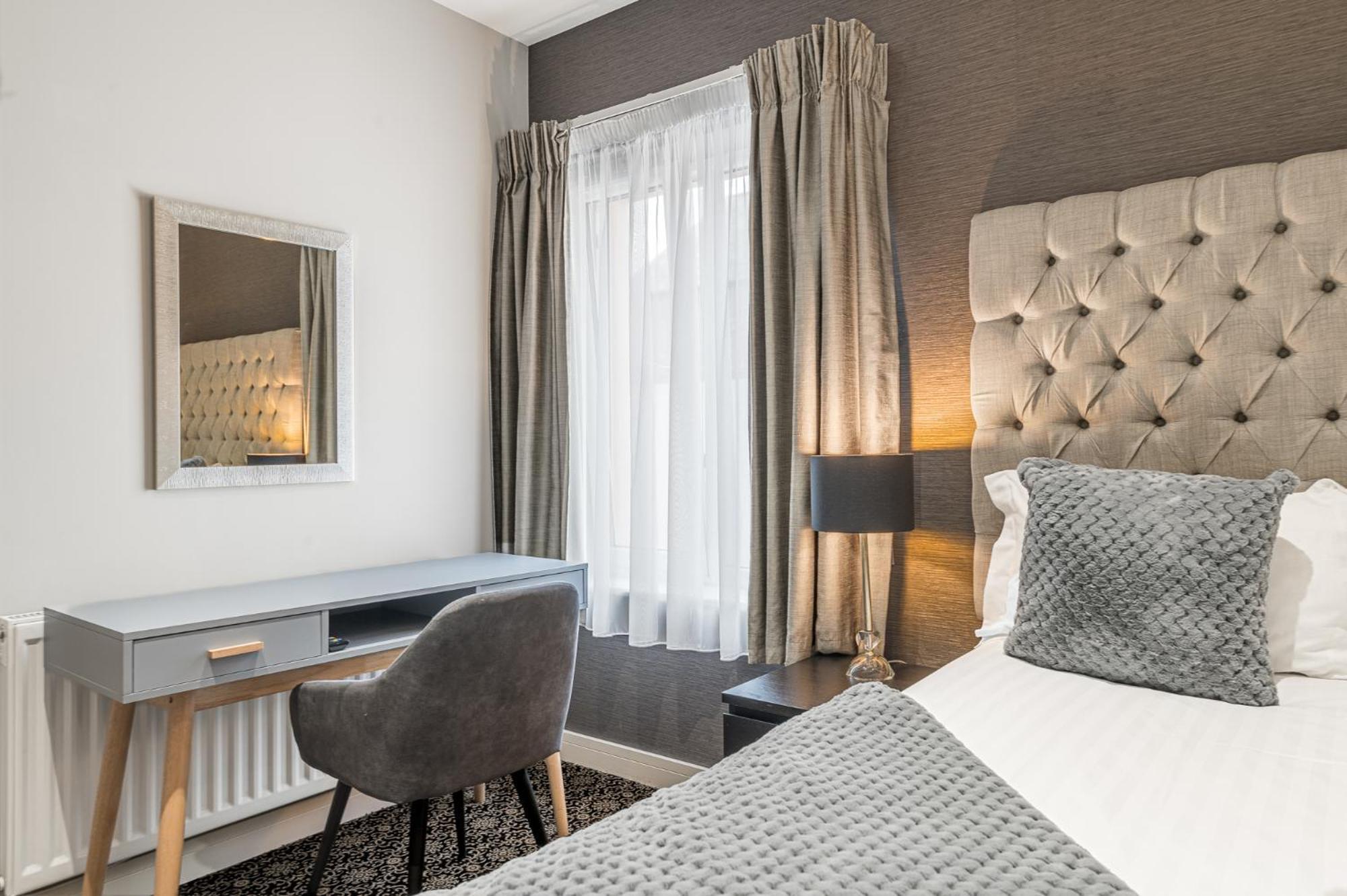 Abbey Apartments Modern Aparthotel For Tourists & Professionals Barrow-in-Furness Extérieur photo